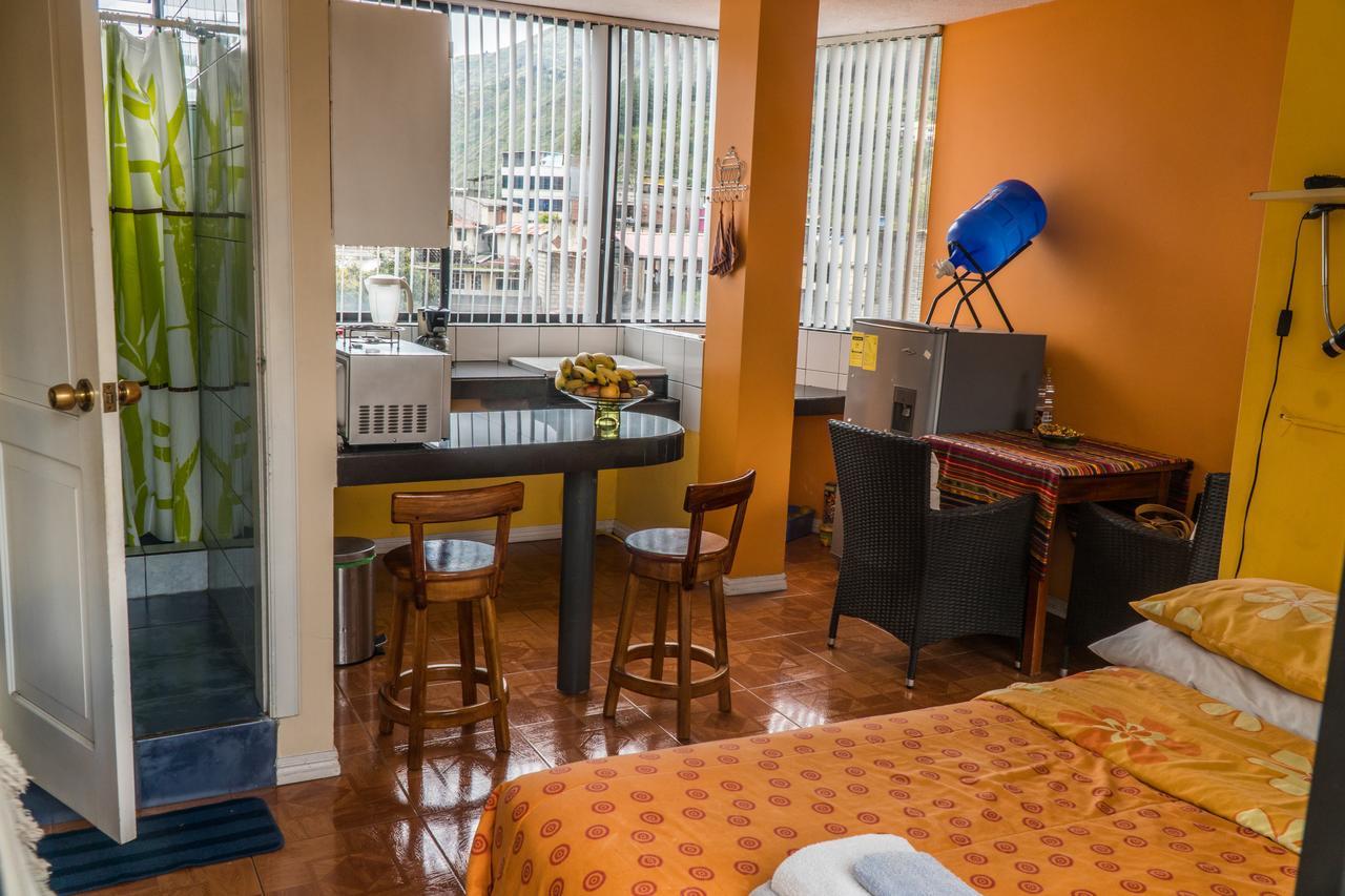 Mayra'S Apartments And Spanish School Banos  Exterior photo